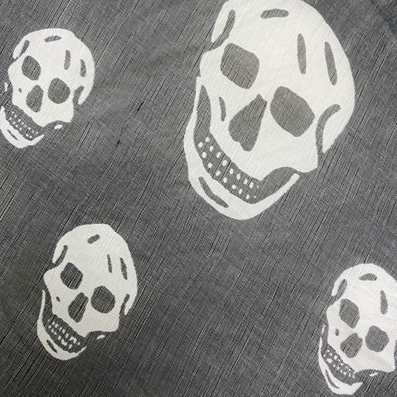 Alexander McQueen printed silk chiffon scarf black - Picture 3 of 6